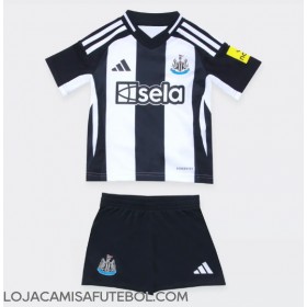 Camisa de Futebol Newcastle United Equipamento Principal Infantil 2024-25 Manga Curta (+ Calças curtas)